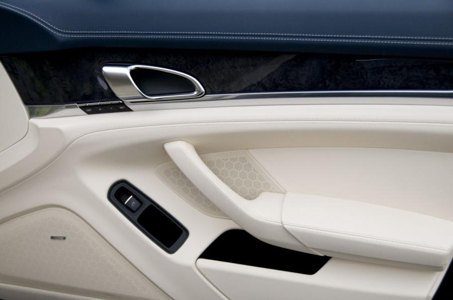 Porsche Panamera 2009 года  (фото 68 из 144)
